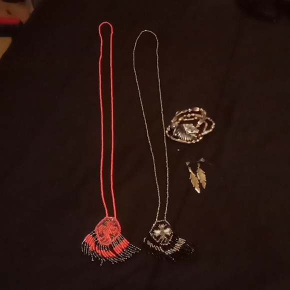Native American Necklaces Bundle - Picture 4 of 7